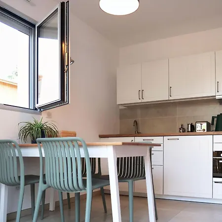 Apartment New 30m2 Near With Garden And Terrace *